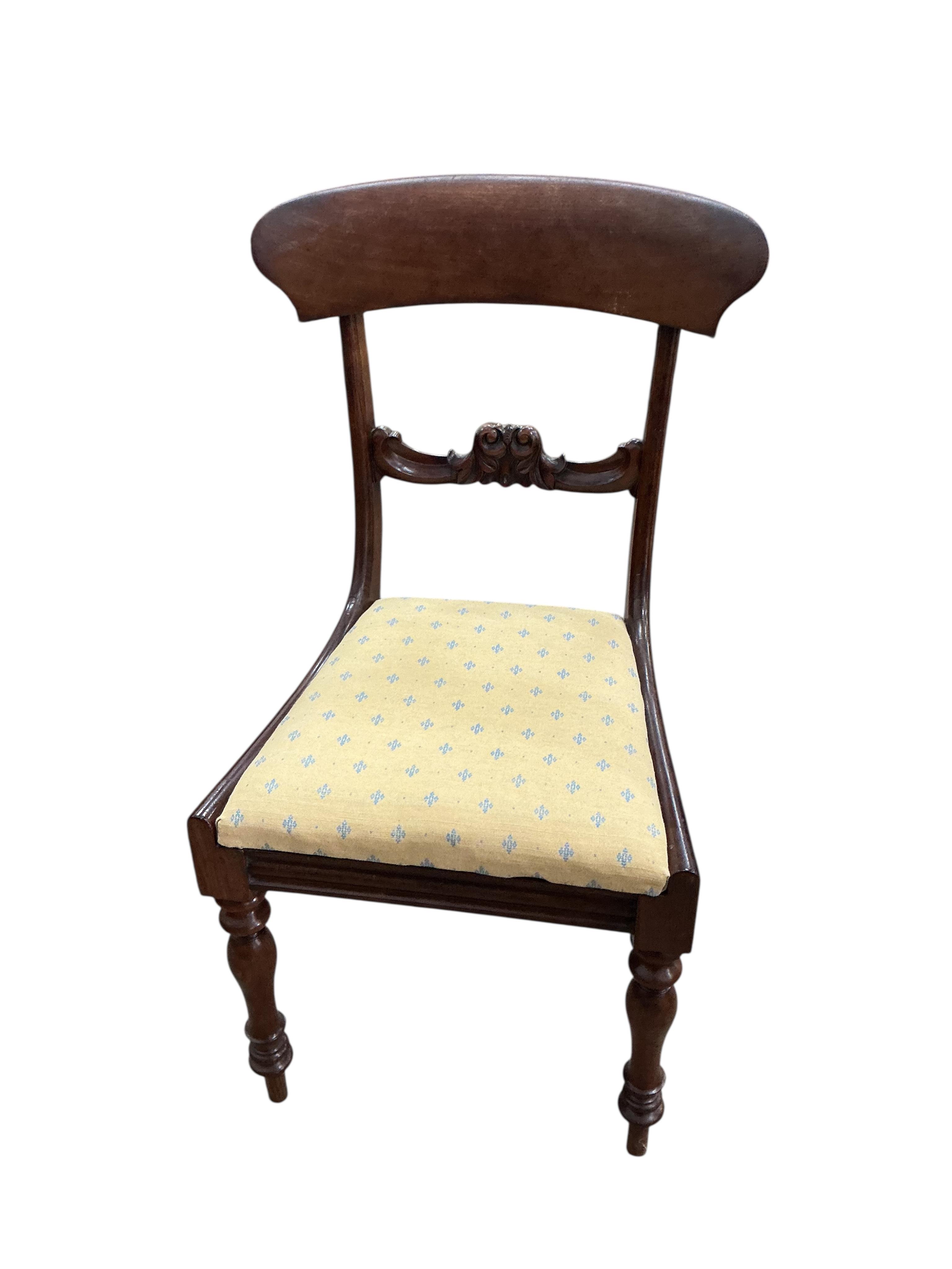 A set of six early Victorian mahogany dining chairs, width 50cm, height 91cm